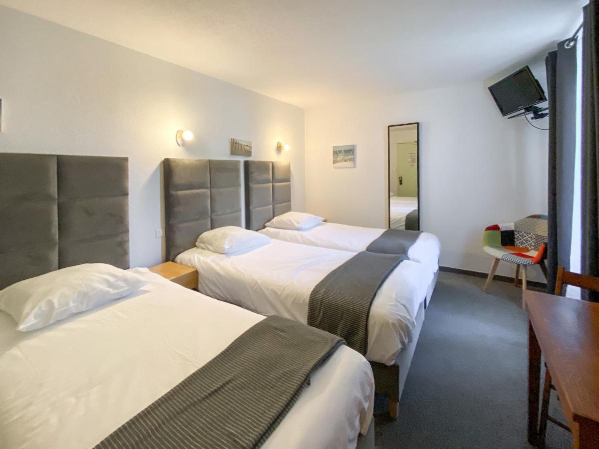 Hotel Les Tilleuls De Pareloup A Salles-Curan Εξωτερικό φωτογραφία