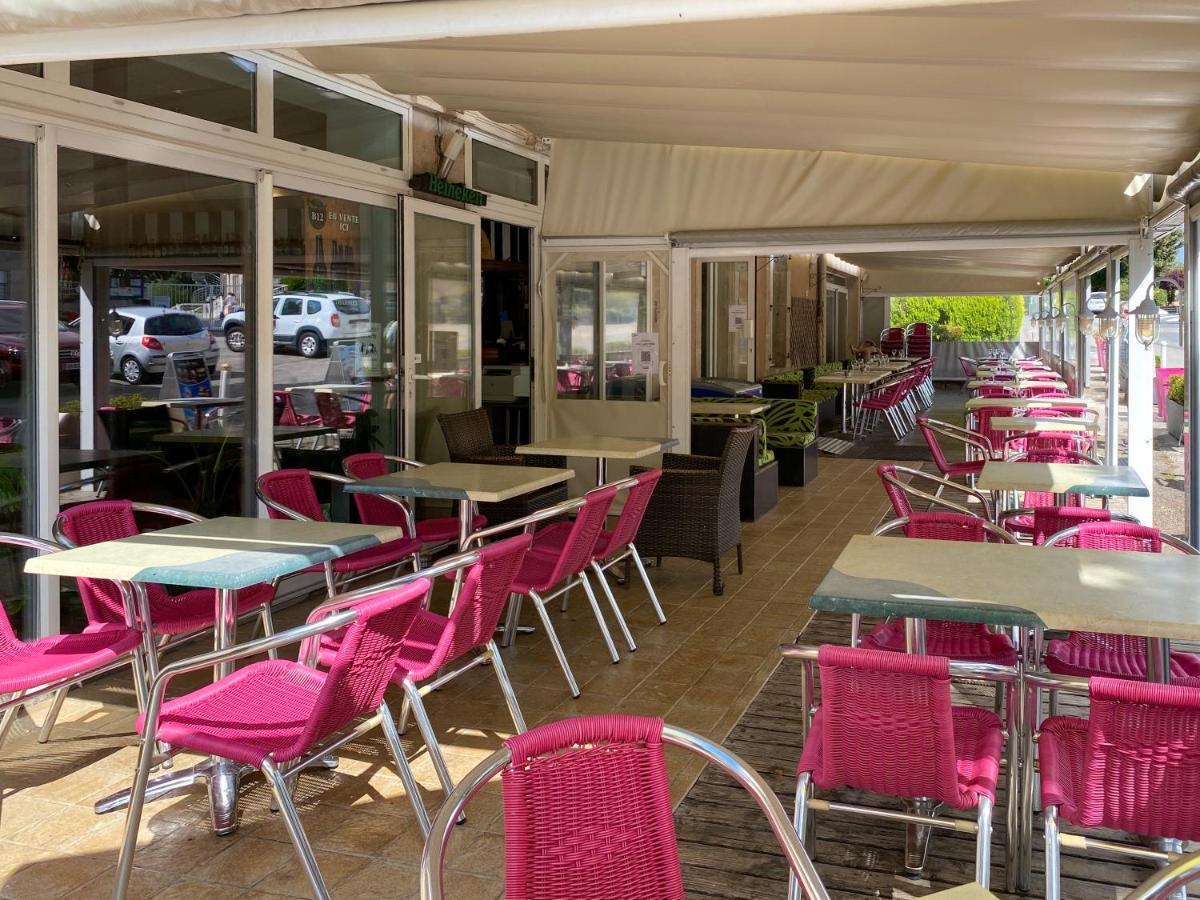 Hotel Les Tilleuls De Pareloup A Salles-Curan Εξωτερικό φωτογραφία