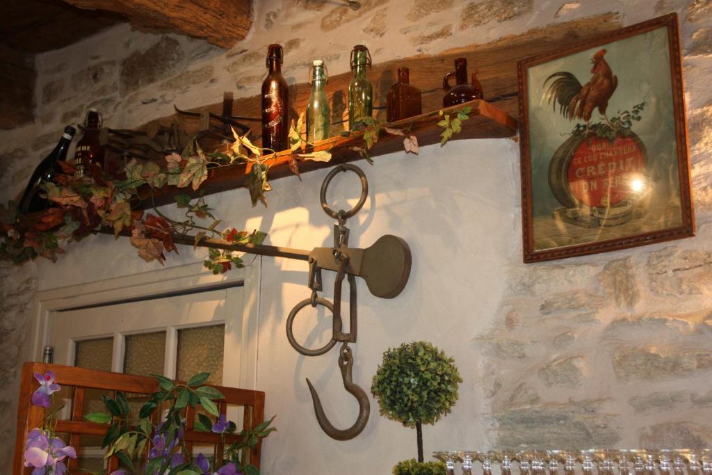 Hotel Les Tilleuls De Pareloup A Salles-Curan Εξωτερικό φωτογραφία